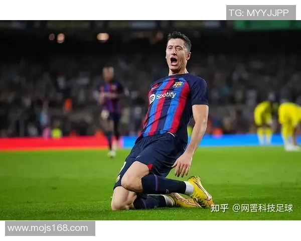 穿越24号球衣的传奇足球明星背后的故事与荣耀