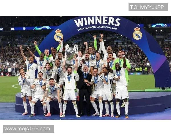 西班牙足球明星托的辉煌历程与对足球的热爱之旅